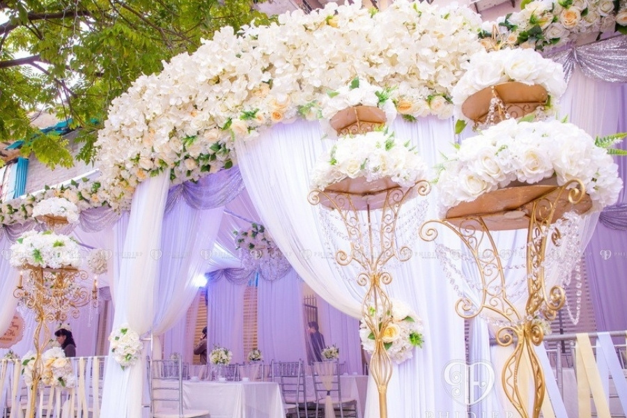 Trang trí hoa đám cưới